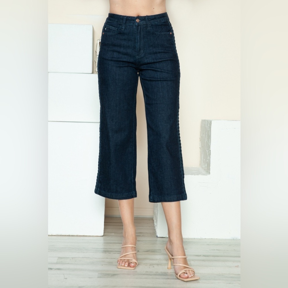 Judy Blue Side Seam Braid Detail Crop Wide Leg Jeans​​​